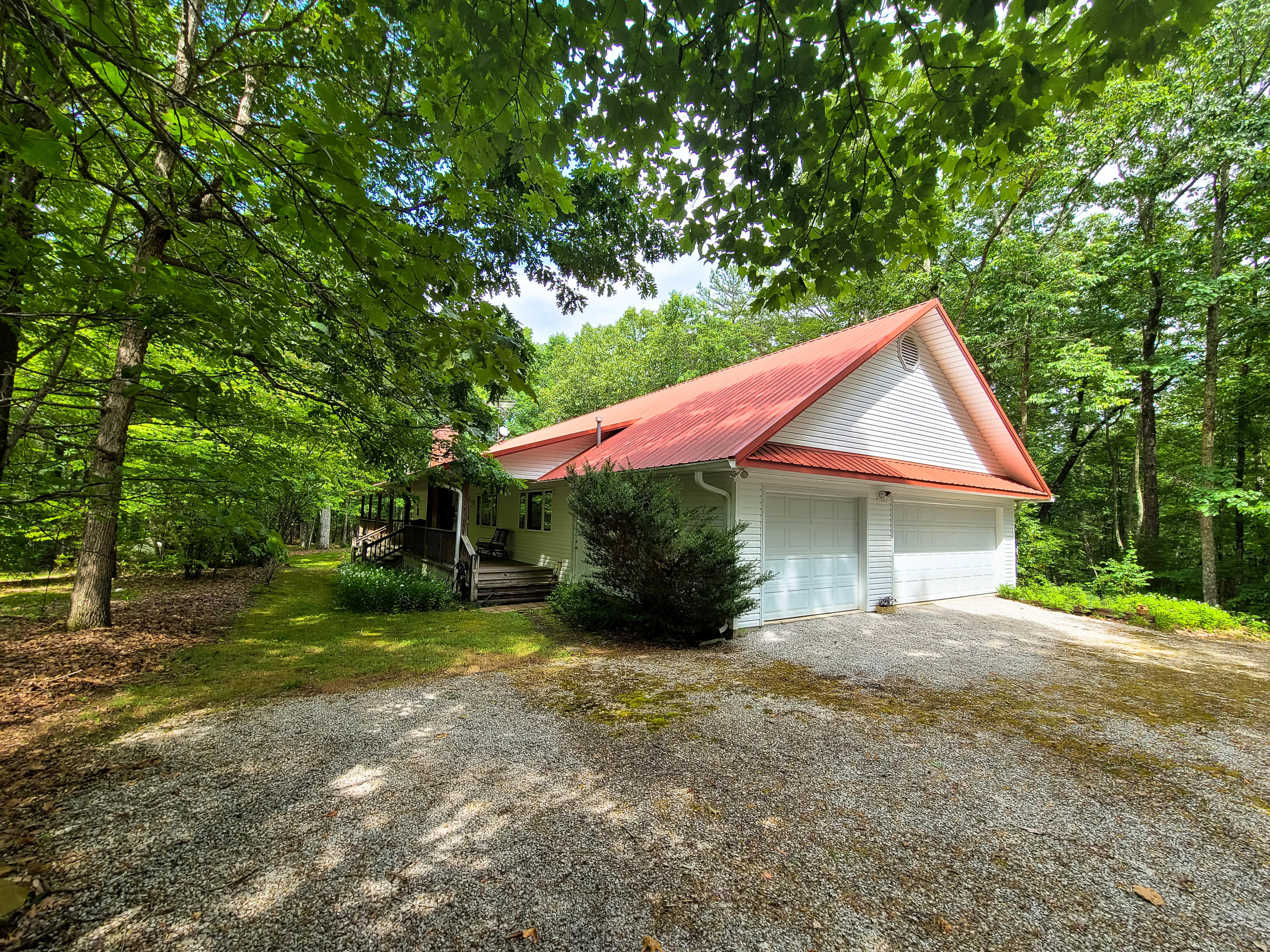 322 Catoosa Ridge Road Rockwood, TN 37854 - Photo 29 of 40 Garage