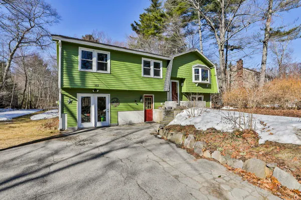 $450,000 | 102 Bypass 28, Derry, NH 03038