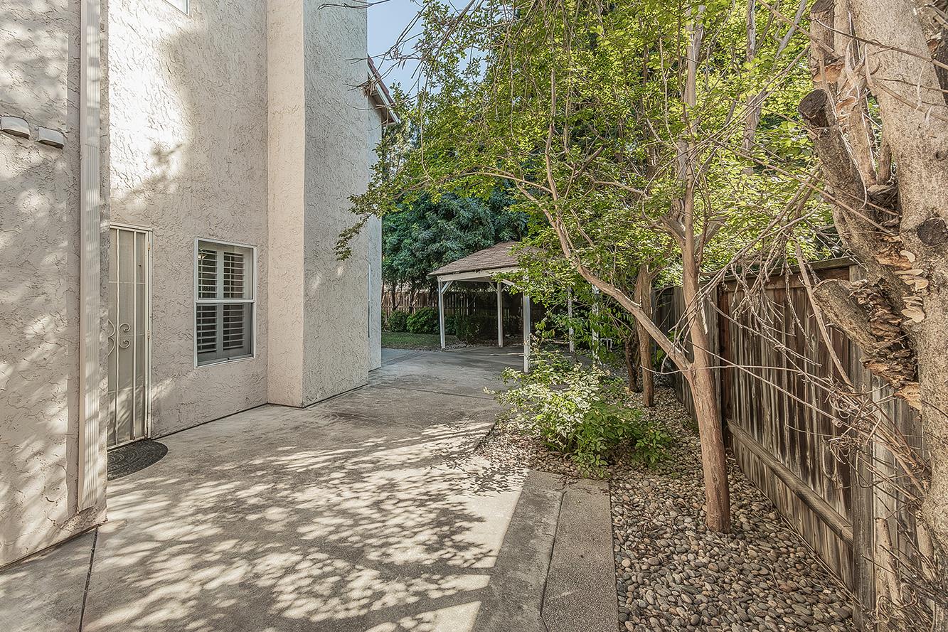 837 East Buckhill Road Fresno, CA 93720 - Photo 43 of 55