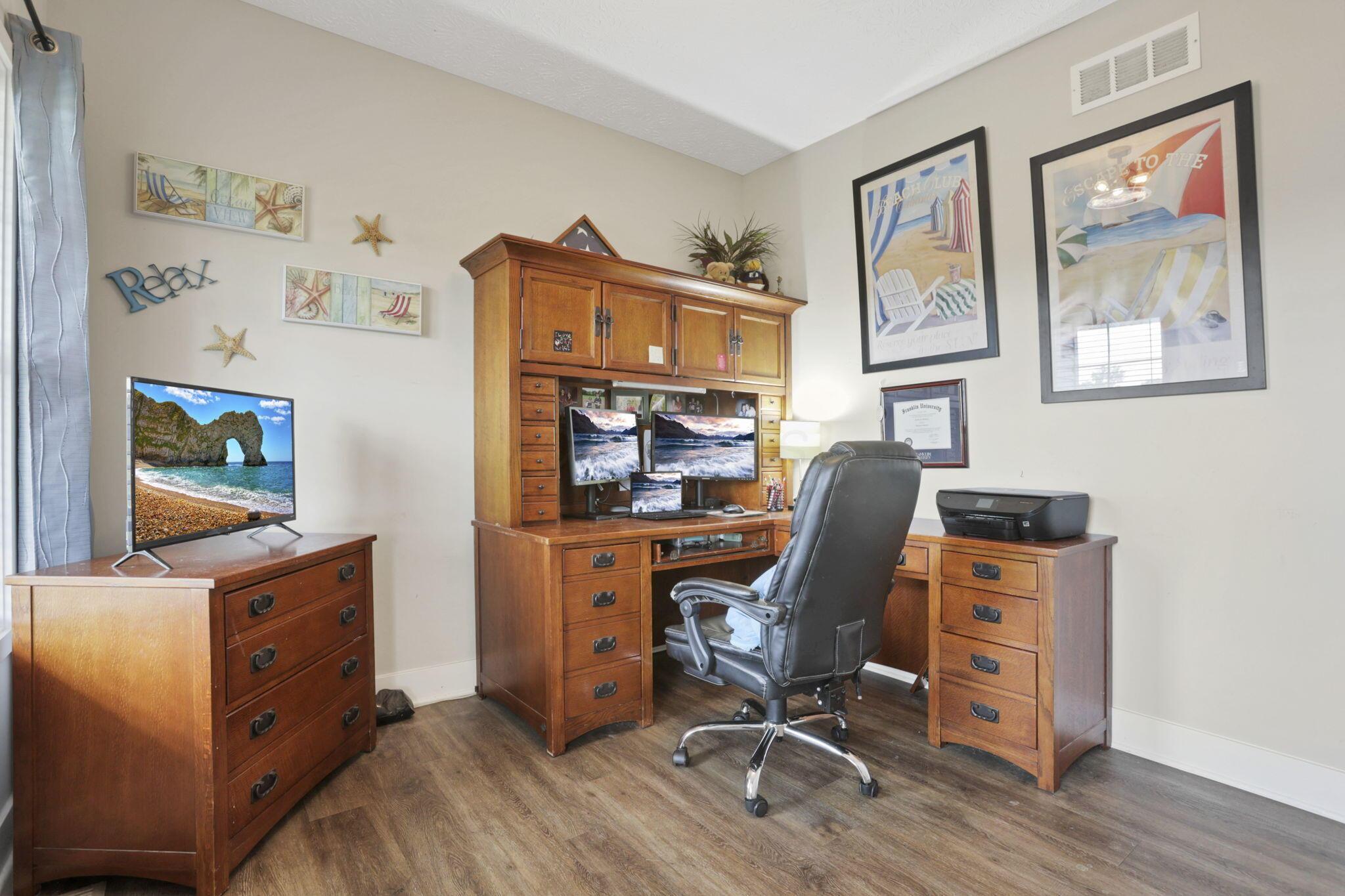 9559 Basil Road Northwest Baltimore, OH 43105 - Photo 9 of 44 Office 1