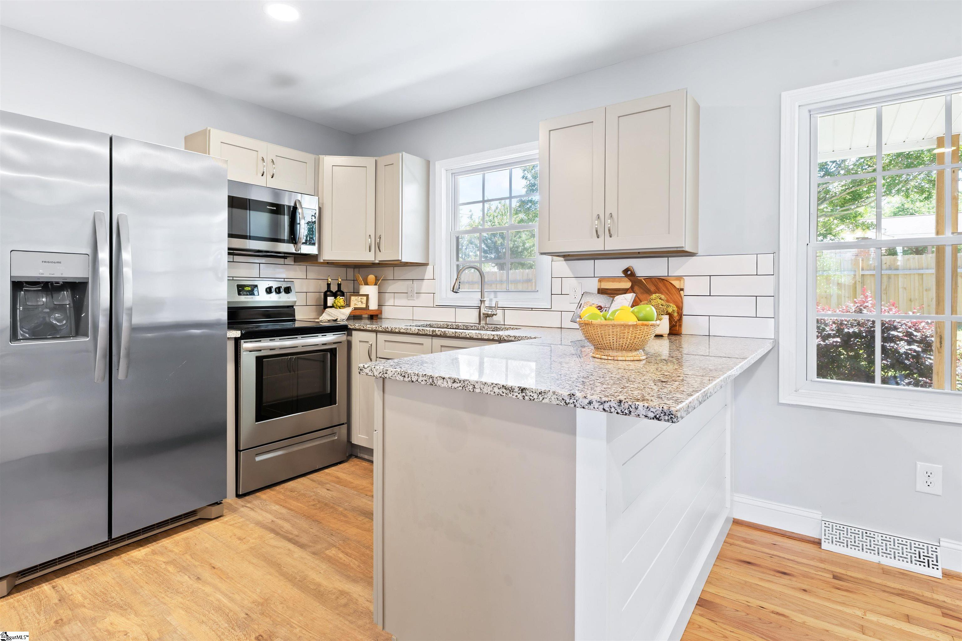 320 Mitchell Road Greenville, SC 29615 - Photo 17 of 42 Gallery Image 17