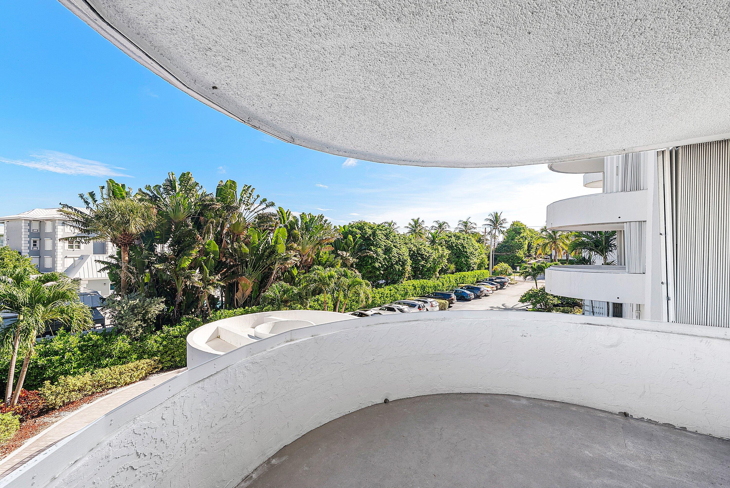 2200 South Ocean Boulevard, Unit 304 Delray Beach, FL 33483 - Photo 14 of 51 030-2200SouthOceanBoulevard-304-DelrayBe