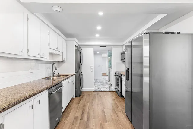 $629,000 | 2200 South Ocean Boulevard, Unit 304, Delray Beach, FL 33483