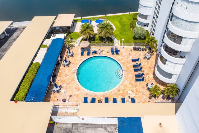 $629,000 | 2200 South Ocean Boulevard, Unit 304, Delray Beach, FL 33483