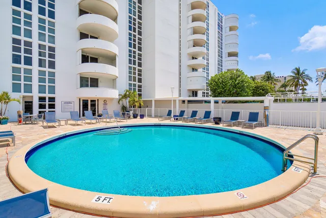 $629,000 | 2200 South Ocean Boulevard, Unit 304, Delray Beach, FL 33483