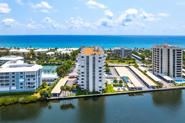 $629,000 | 2200 South Ocean Boulevard, Unit 304, Delray Beach, FL 33483