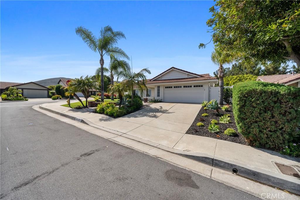 2973 Bonanza San Clemente, CA 92673 - Photo 7 of 41 a front view of a house with a yard