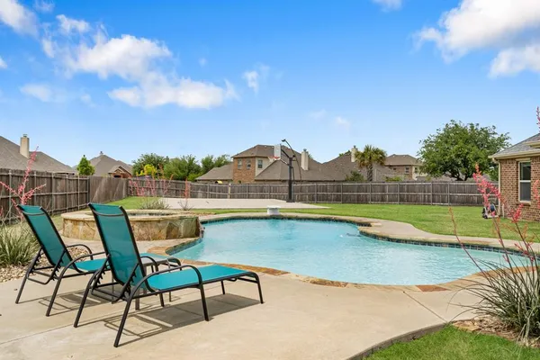 $499,500 | 1688 Pecos Court, Burleson, TX 76028