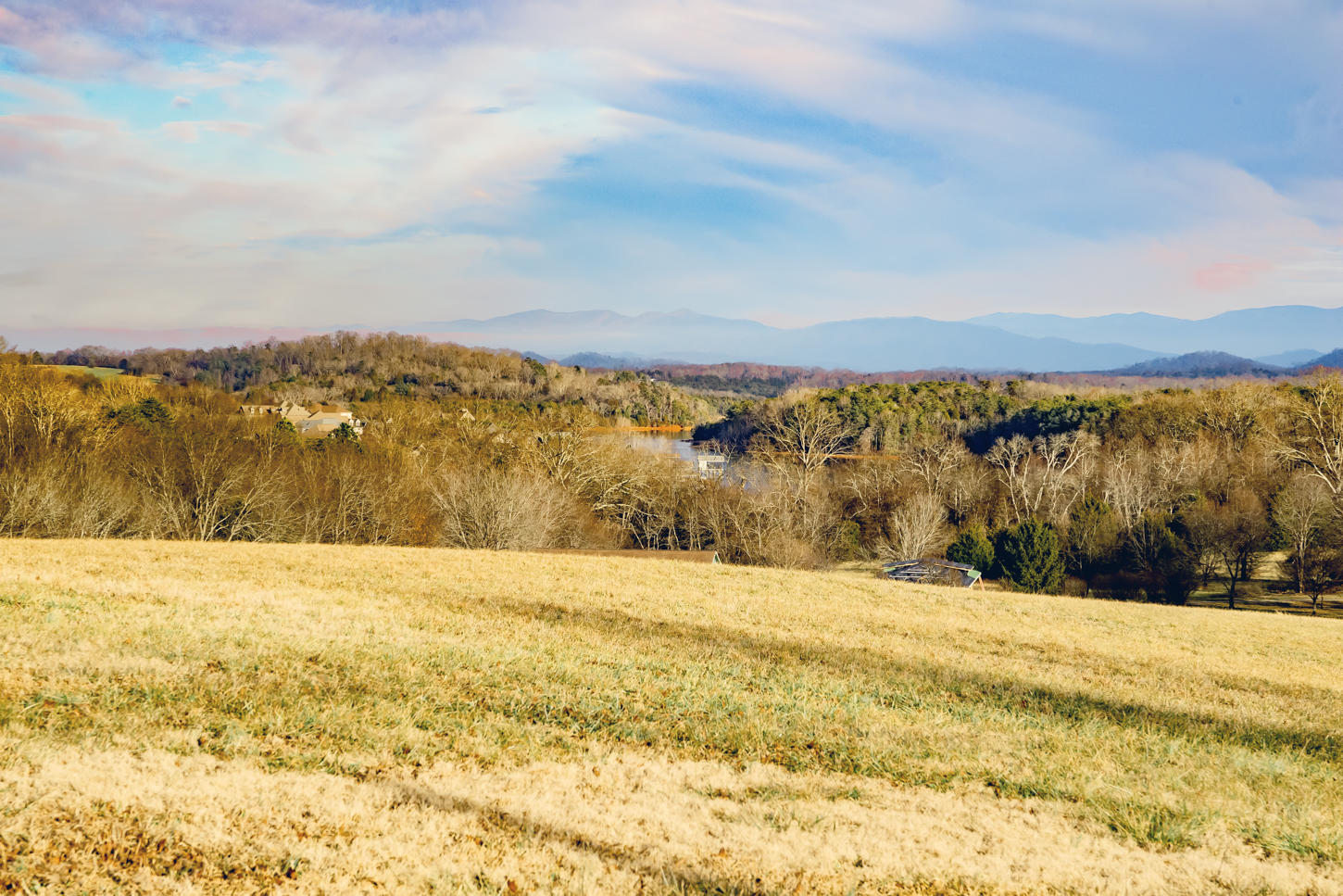 256 Chota View Road Vonore, TN 37885 - Photo 5 of 33 DSC_4448-Edit
