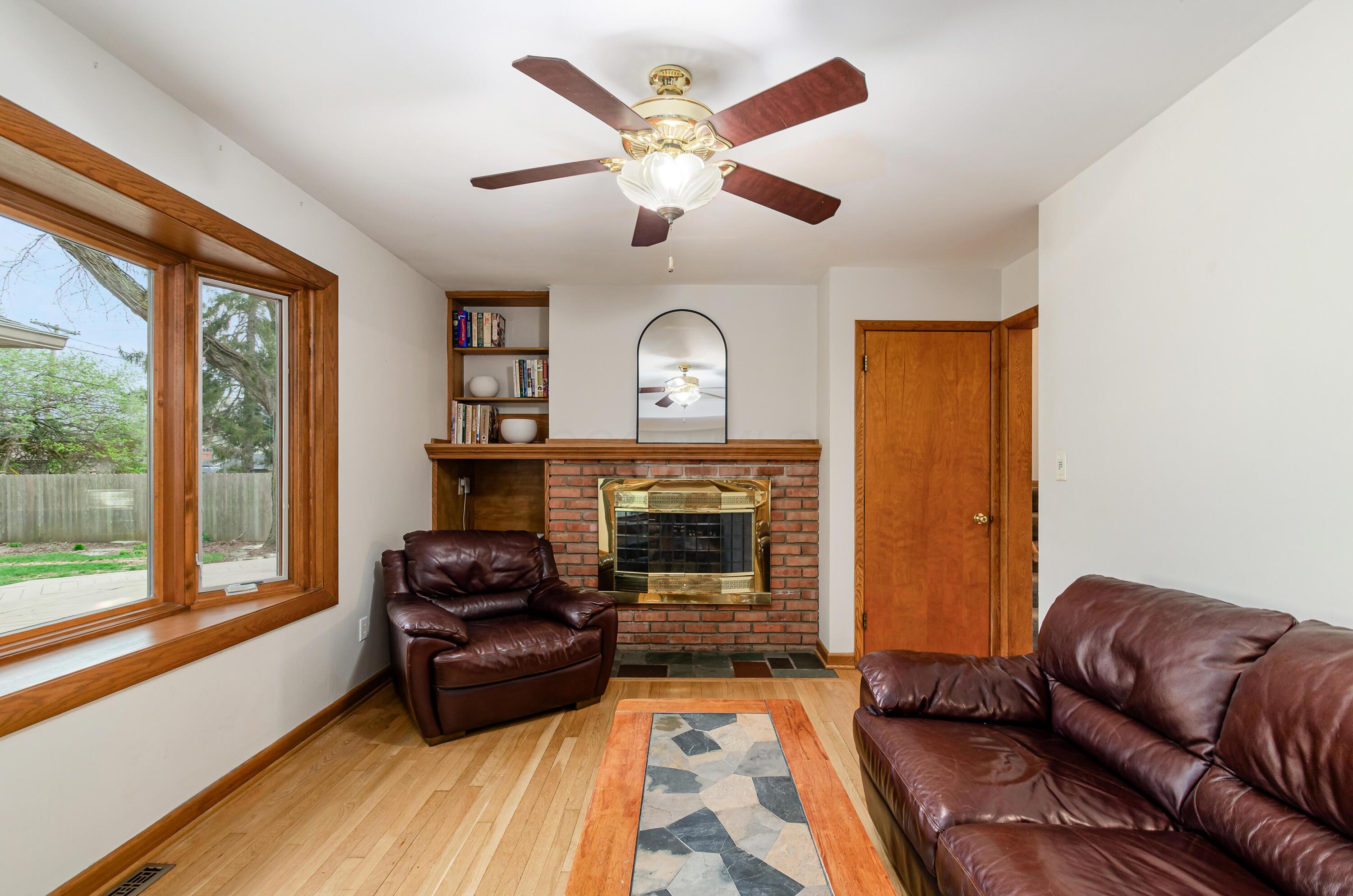 1418 Northam Road Columbus, OH 43221 - Photo 7 of 61 Dinette/Sitting Area