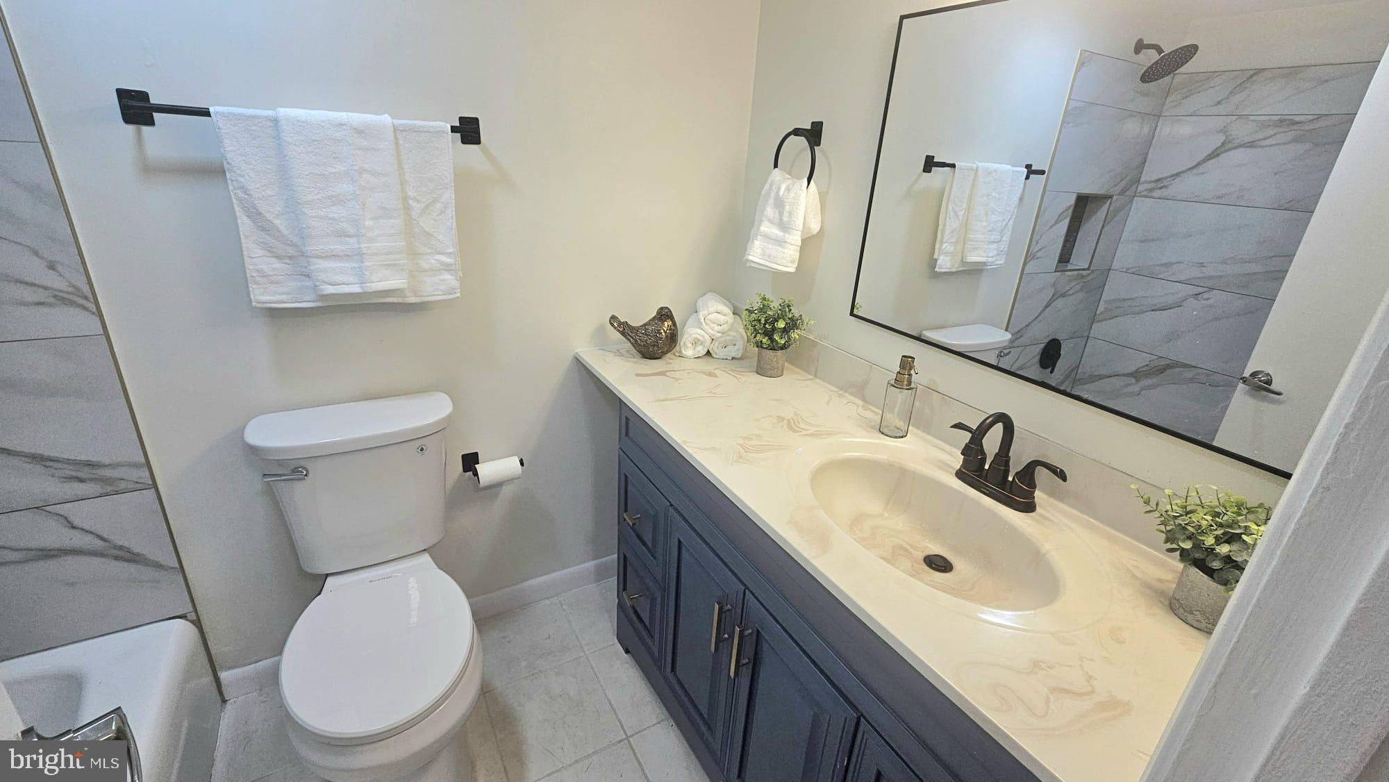 2515 Baltimore Road, Unit 25155 Rockville, MD 20853 - Photo 16 of 25 Updated full bathroom