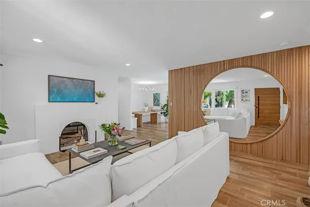 $7,900 | 820 Presidio Drive, Costa Mesa, CA 92626