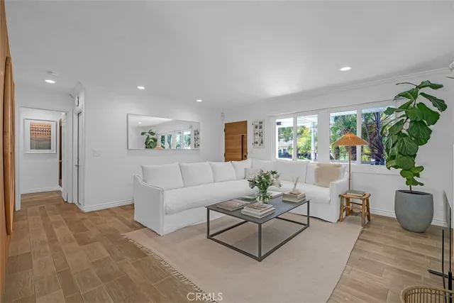 $7,900 | 820 Presidio Drive, Costa Mesa, CA 92626