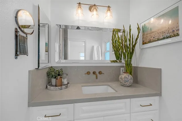 $7,900 | 820 Presidio Drive, Costa Mesa, CA 92626