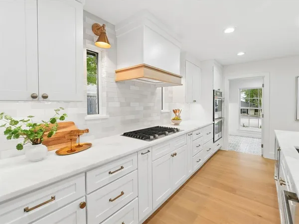 $1,450,000 | 7124 Meadow Road, Dallas, TX 75230