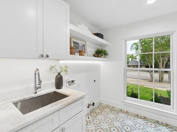 $1,450,000 | 7124 Meadow Road, Dallas, TX 75230