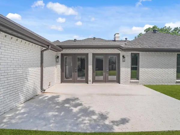 $1,450,000 | 7124 Meadow Road, Dallas, TX 75230