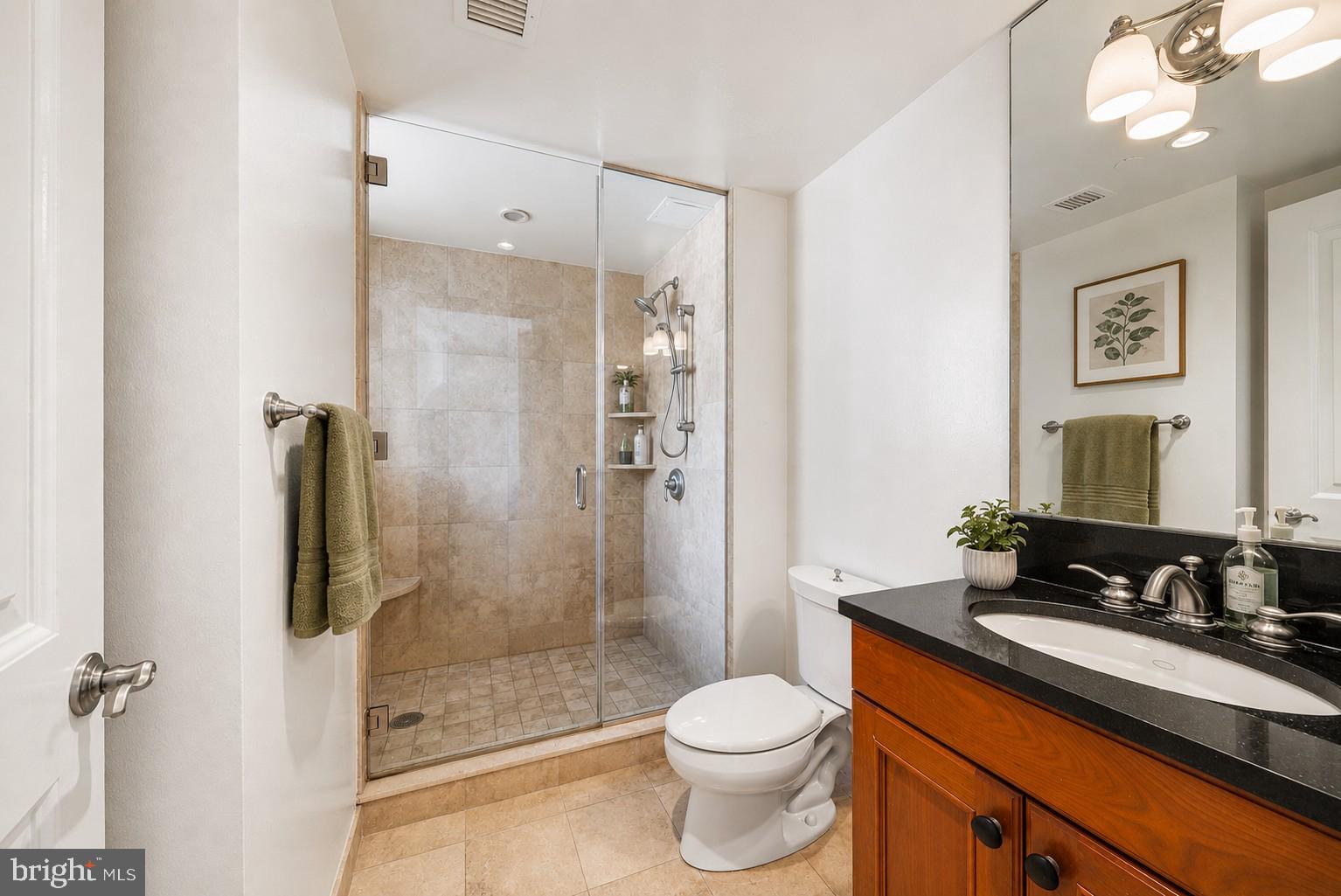 1701 Locust Street, Unit 1617 Philadelphia, PA 19103 - Photo 5 of 20 Gallery Image 5