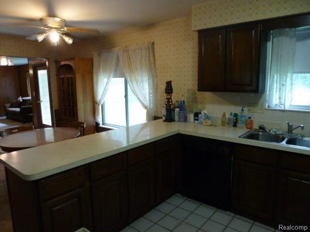 4109 West Allen Road Howell, MI 48855 - Photo 4 of 21 Gallery Image 4