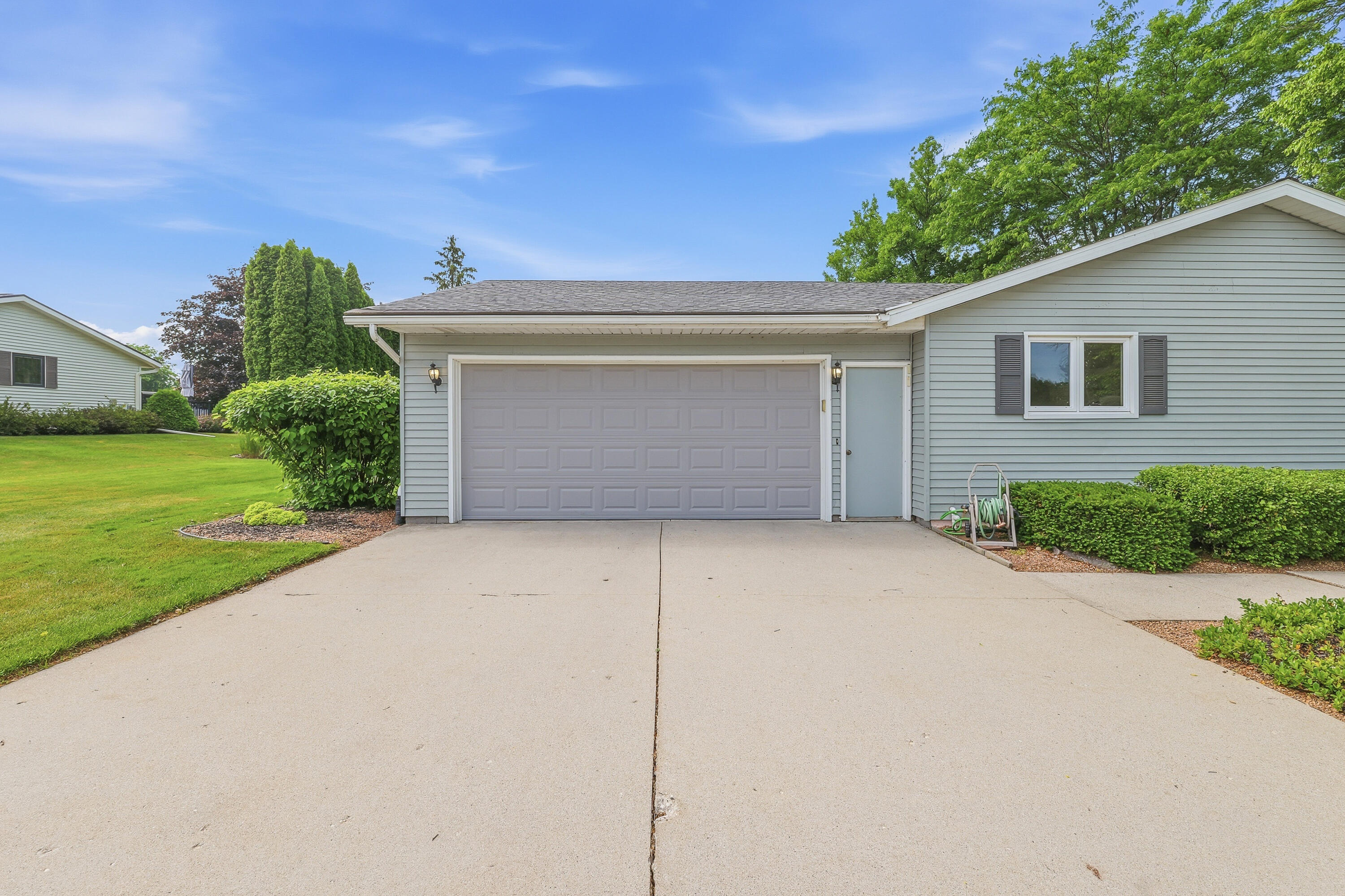 1237 Audubon Road Howards Grove, WI 53083 - Photo 27 of 31 Attached Garage