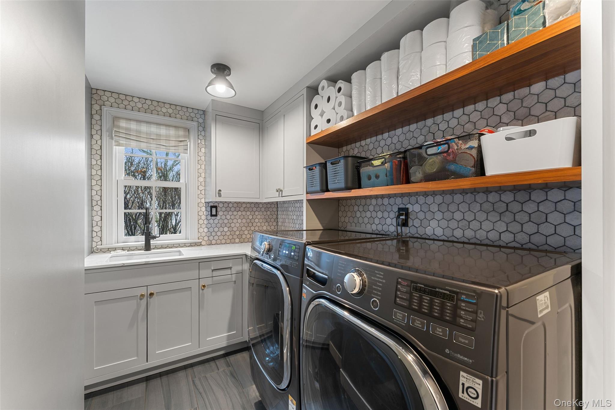 280 Clayton Road Scarsdale, NY 10583 - Photo 16 of 48 Laundry room on first floor