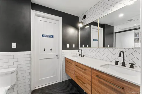 $3,295,000 | 280 Clayton Road, Scarsdale, NY 10583