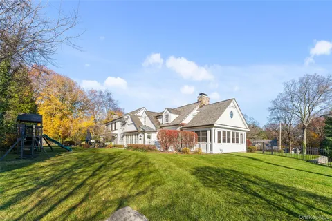 $3,295,000 | 280 Clayton Road, Scarsdale, NY 10583