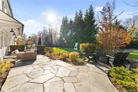 $3,295,000 | 280 Clayton Road, Scarsdale, NY 10583