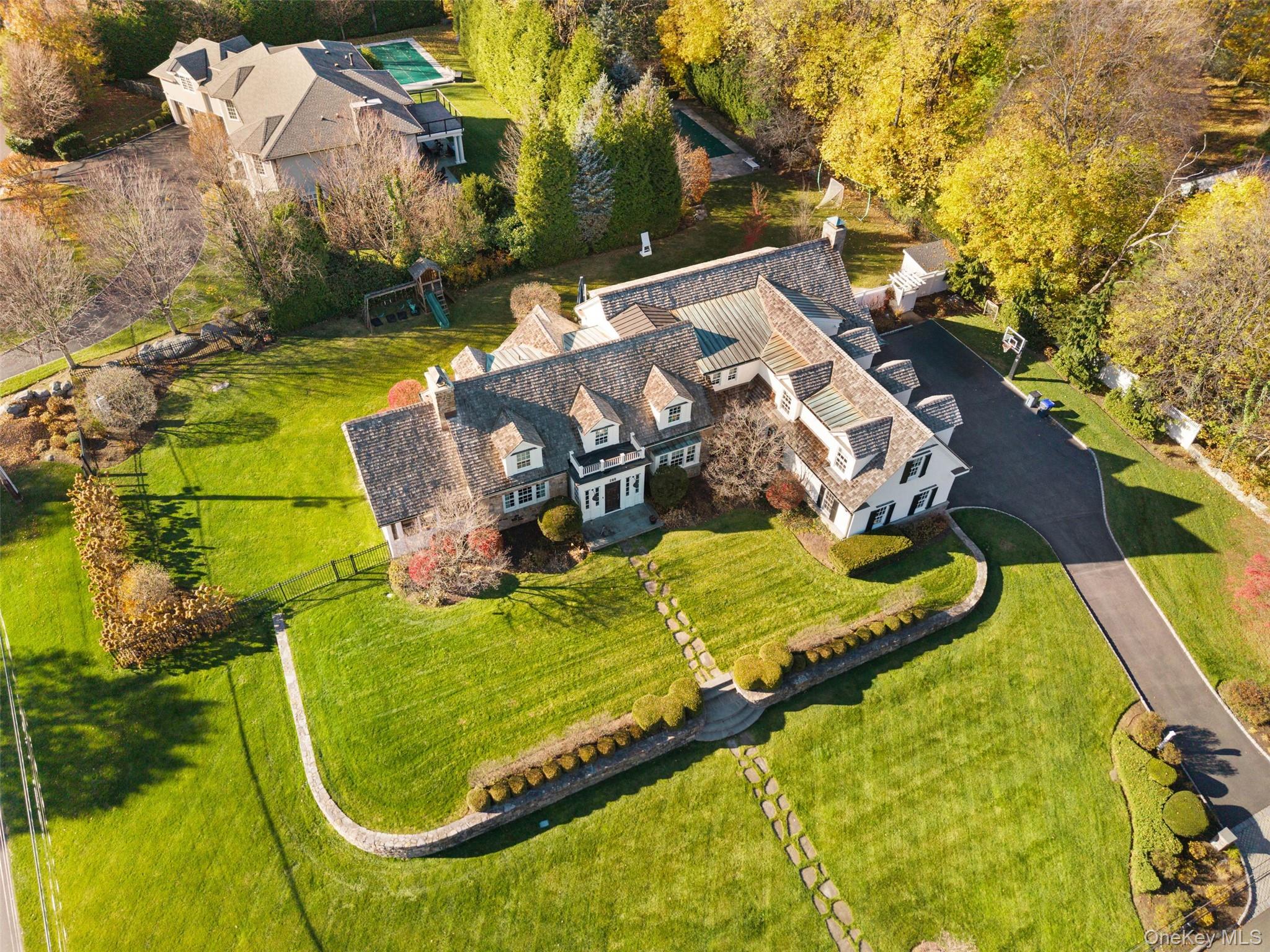 280 Clayton Road Scarsdale, NY 10583 - Photo 43 of 48 Birds eye view