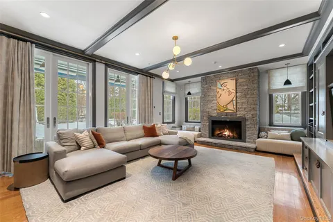 $3,295,000 | 280 Clayton Road, Scarsdale, NY 10583