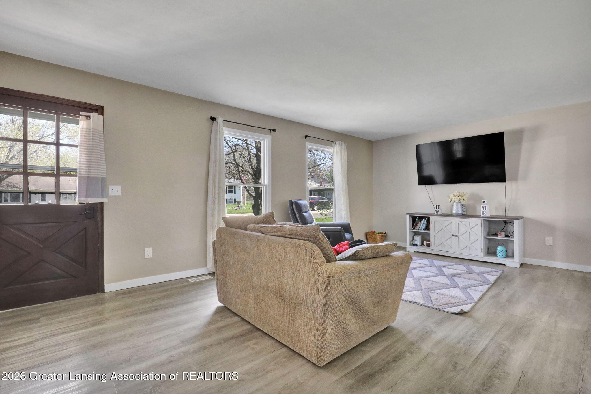 108 Meath Road Eaton Rapids, MI 48827 - Photo 7 of 26 7-web-or-mls-Open Ended Media-7