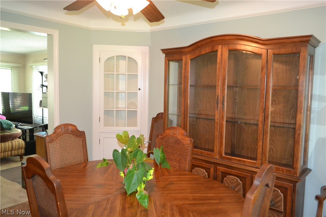 830 Quilliams Road Cleveland Heights, OH 44121 - Photo 10 of 35 Built-in cabinet for special pieces of tableware or delicate glass.