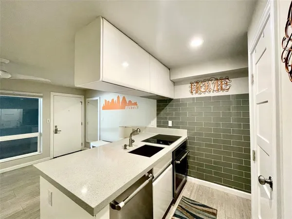 $1,450 | 3110 Red River Street, Unit D107, Austin, TX 78705