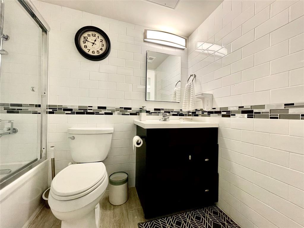 3110 Red River Street, Unit D107 Austin, TX 78705 - Photo 15 of 19