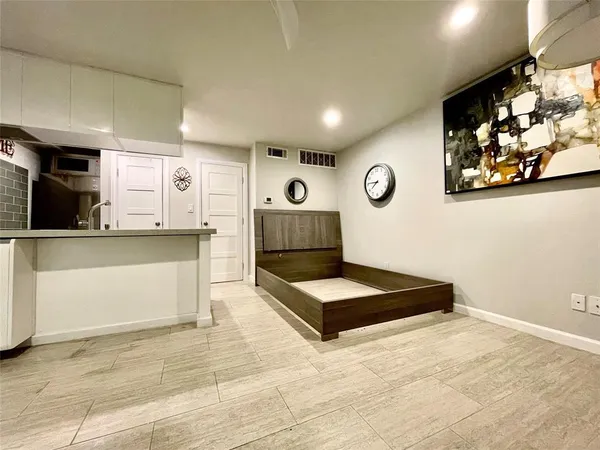 $1,450 | 3110 Red River Street, Unit D107, Austin, TX 78705