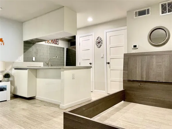 $1,450 | 3110 Red River Street, Unit D107, Austin, TX 78705