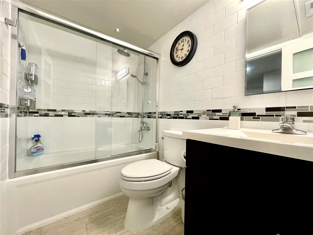 3110 Red River Street, Unit D107 Austin, TX 78705 - Photo 10 of 19