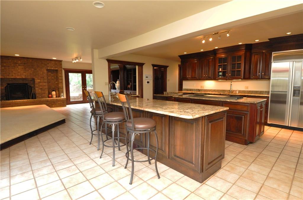 212 Guyasuta Road Fox Chapel, PA 15215 - Photo 3 of 22 Gallery Image 3