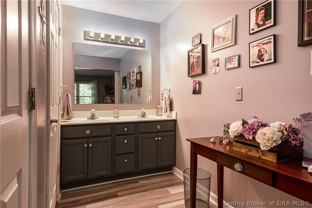 6251 Sarles Creek Road Floyds Knobs, IN 47119 - Photo 14 of 90