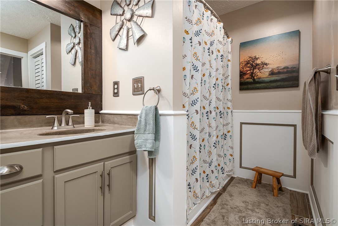 6251 Sarles Creek Road Floyds Knobs, IN 47119 - Photo 18 of 90