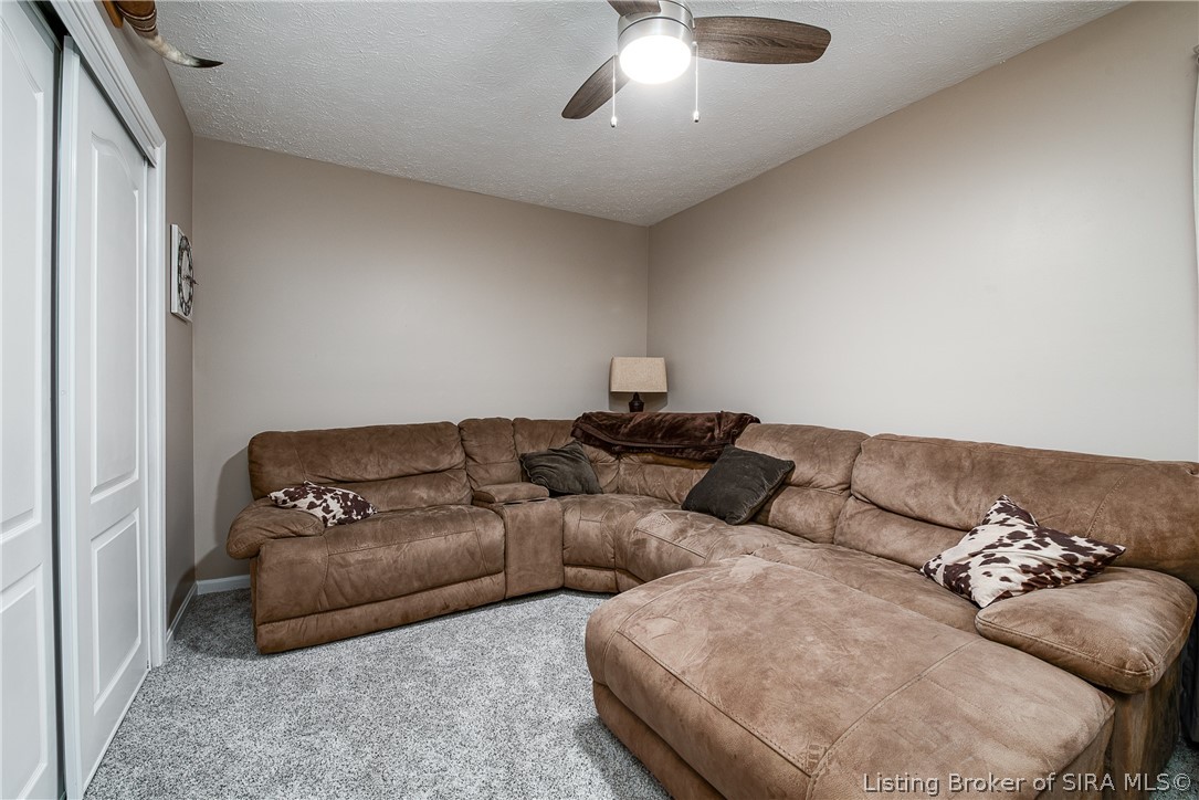 6251 Sarles Creek Road Floyds Knobs, IN 47119 - Photo 23 of 90