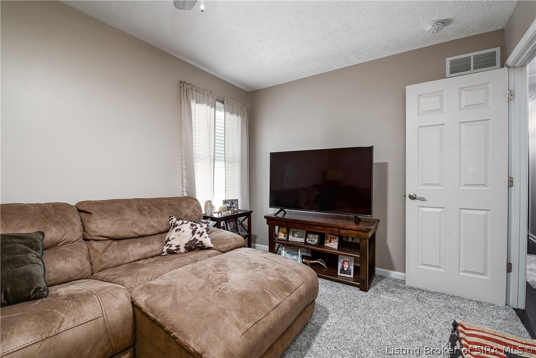 6251 Sarles Creek Road Floyds Knobs, IN 47119 - Photo 24 of 90