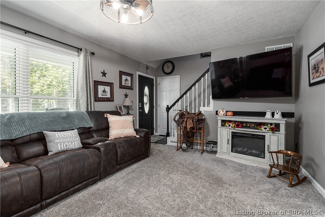 6251 Sarles Creek Road Floyds Knobs, IN 47119 - Photo 5 of 90