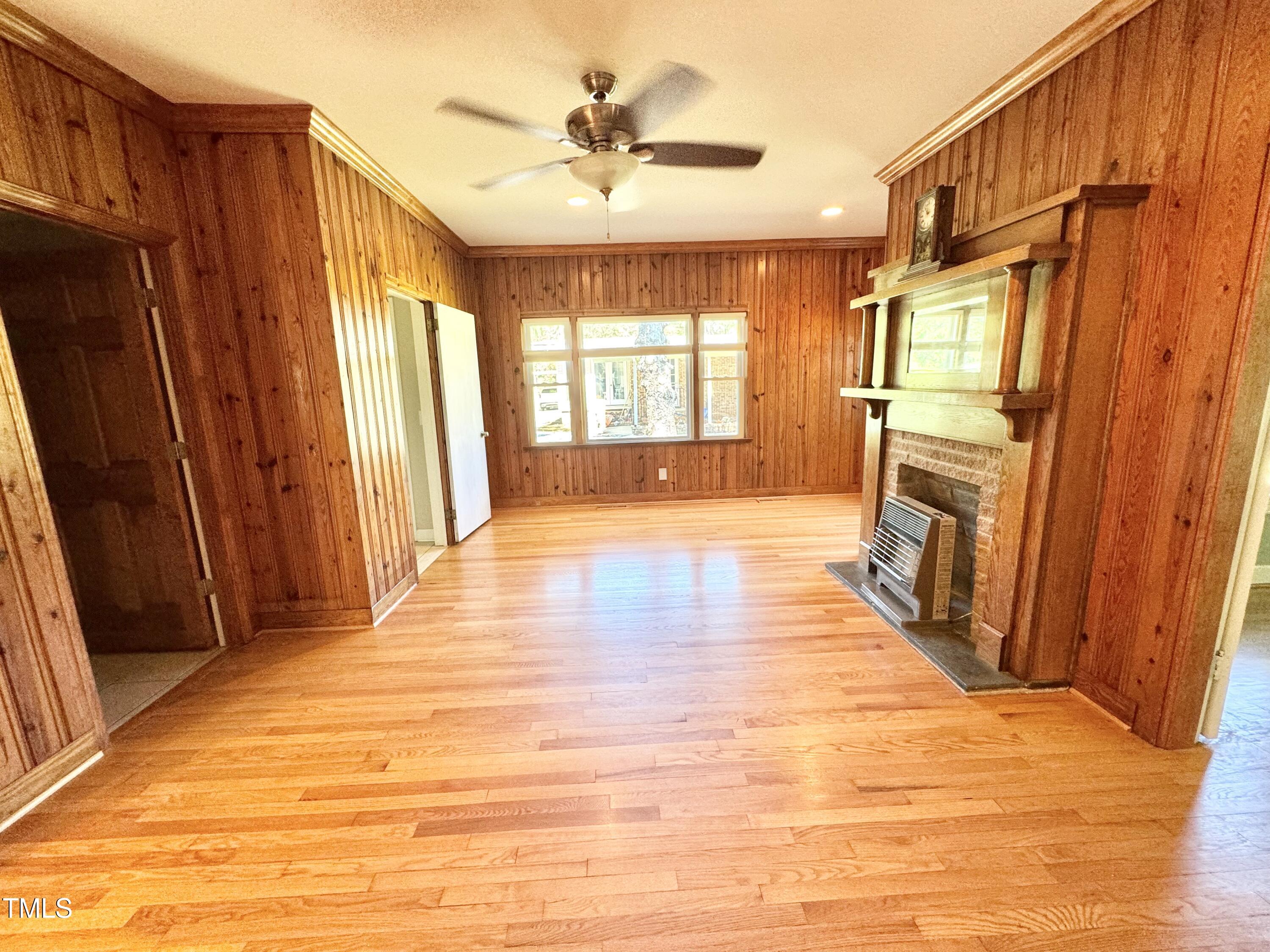 714 Oxford Road Roxboro, NC 27573 - Photo 27 of 34 IMG_7018