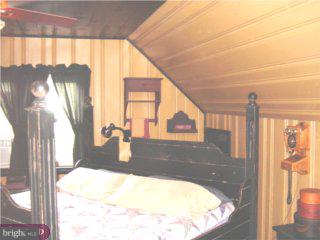 437 Kemp Road Pottstown, PA 19465 - Photo 3 of 6 Gallery Image 3