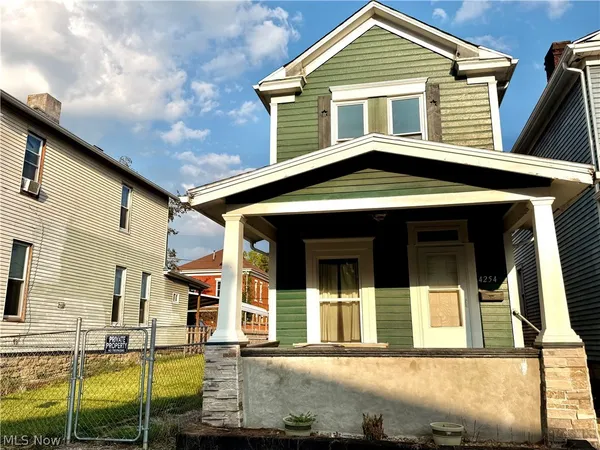 $50,000 | 4254 Harrison Street, Bellaire, OH 43906