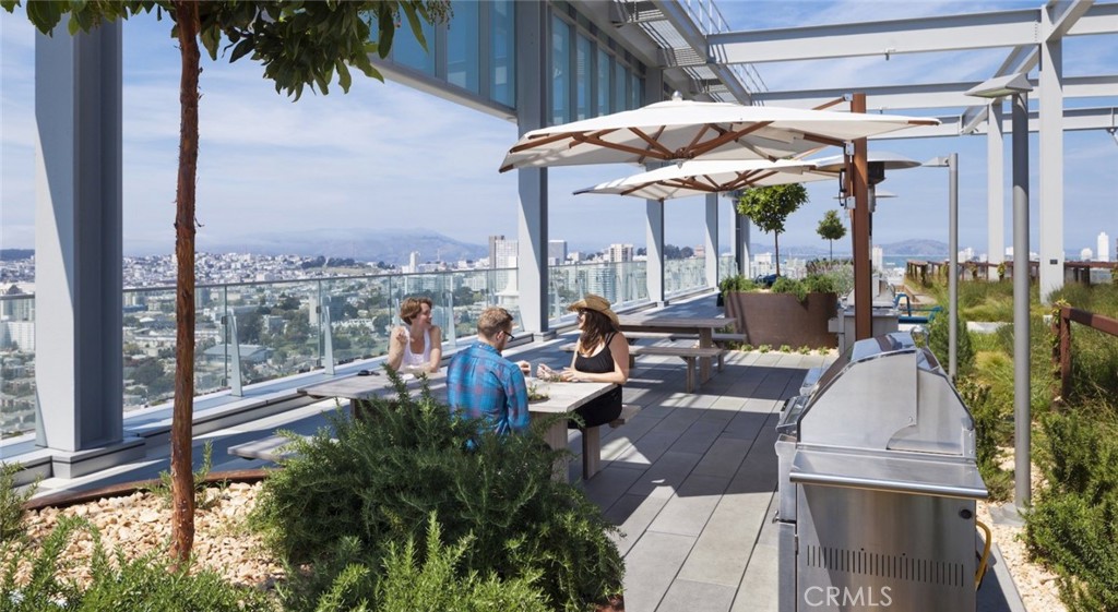 100 Van Ness Avenue, Unit 2315 San Francisco, CA 94102 - Photo 22 of 75 a view of outdoor space and patio