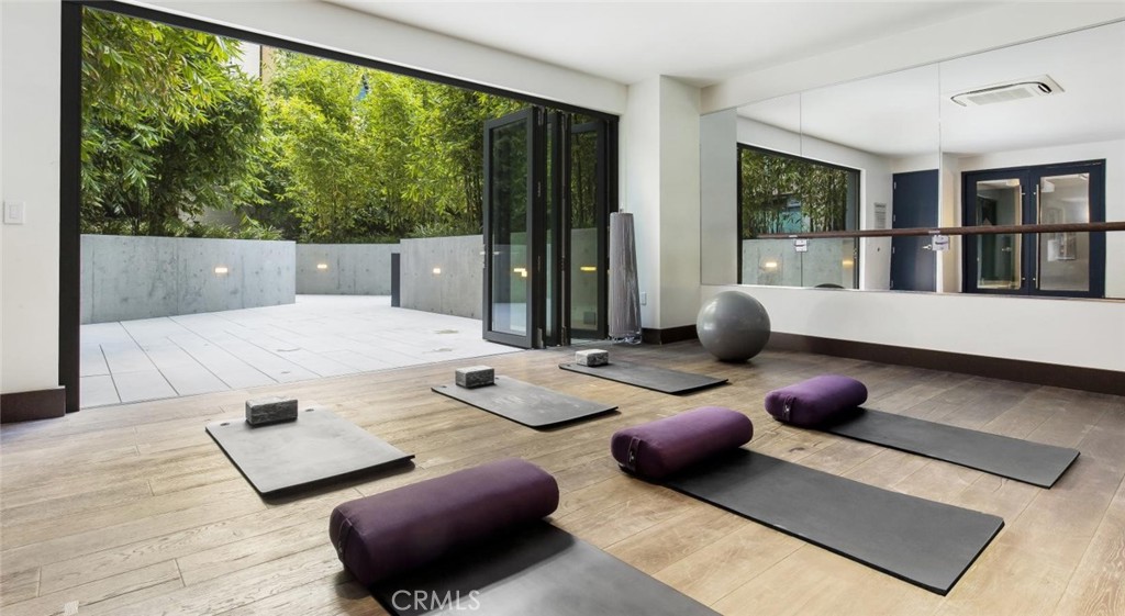 100 Van Ness Avenue, Unit 2315 San Francisco, CA 94102 - Photo 29 of 75 a living room with furniture and a large window