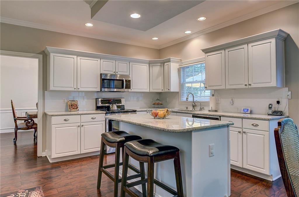 10686 Evergreen Point Fishers, IN 46037 - Photo 5 of 12 Gallery Image 5