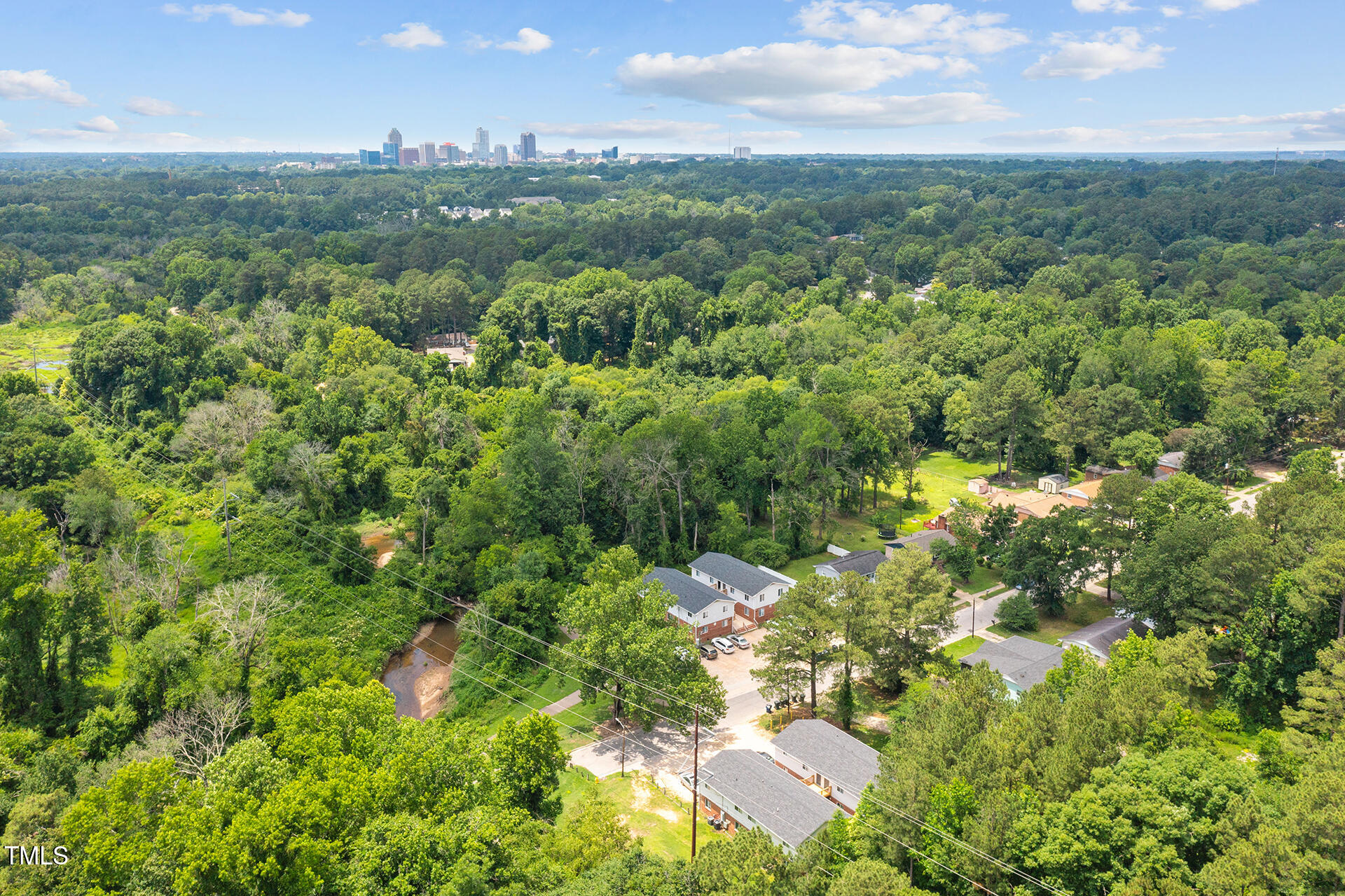 564 Dacian Road Raleigh, NC 27610 - Photo 10 of 16 PrimaryPhoto (12)
